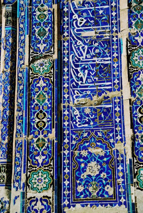 Samarkand, Oezbekistan - Shah i Zinda, mozaiek bij poort mausoleum